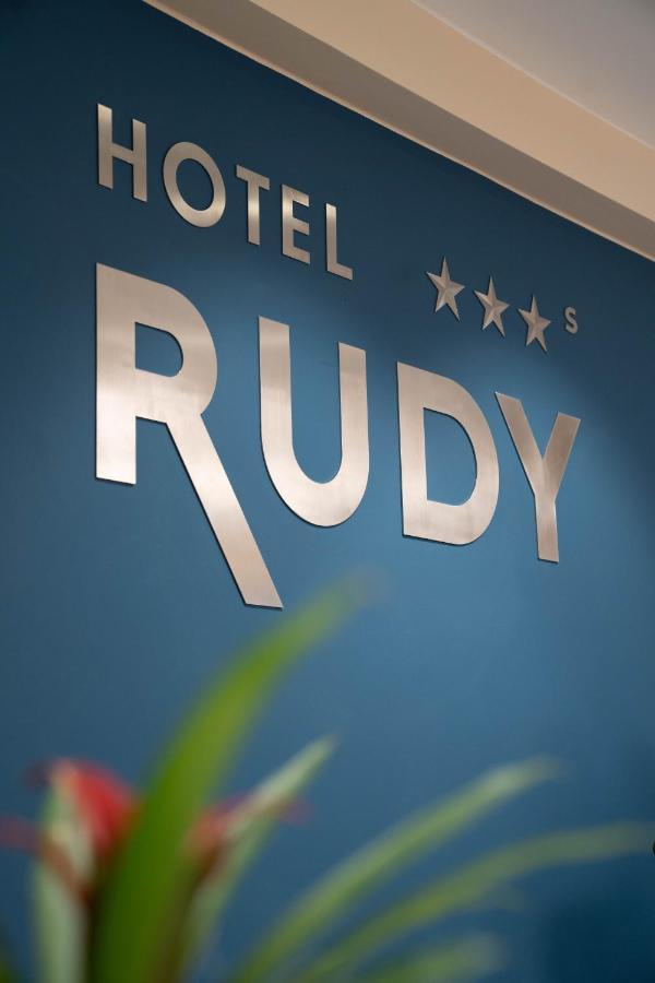 ريفا ديل غاردا Hotel Rudy المظهر الخارجي الصورة